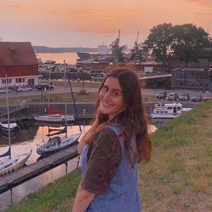 Meet your Posher, Isabelle